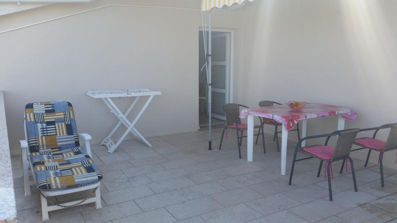 Apartments With A Parking Space Kolan, Pag - 16482 Exterior foto