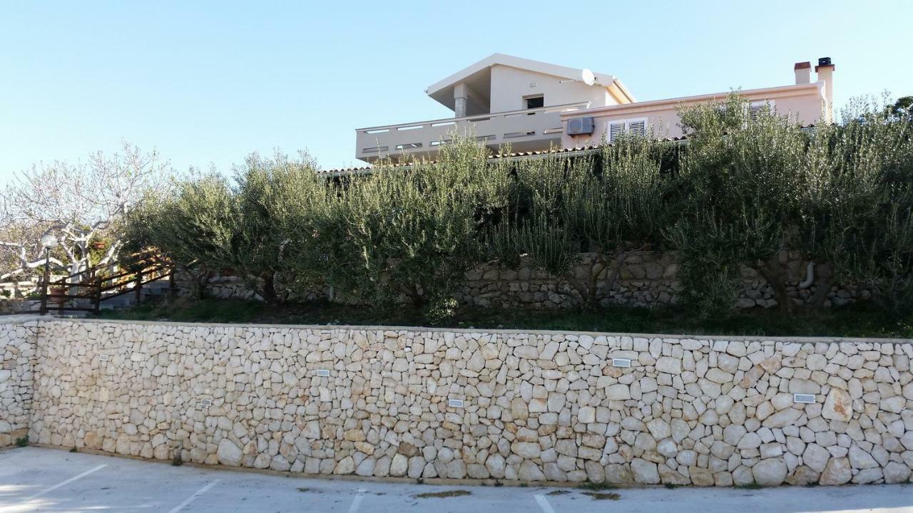 Apartments With A Parking Space Kolan, Pag - 16482 Exterior foto